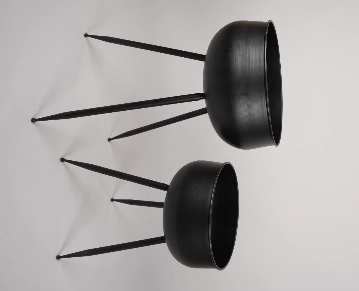 Metal Black Pot Round With Stand Set Of 2